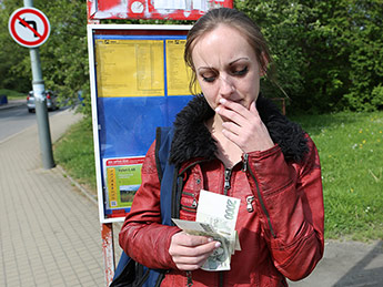 Public Agent – Naked Outdoor Sex in Pure Daylight