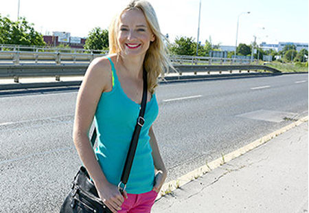 Public Agent – Fit and Toned Blonde Fucked Outside