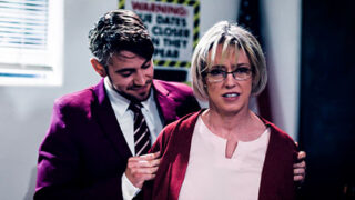 PureTaboo – Dee Williams: Outnumbered