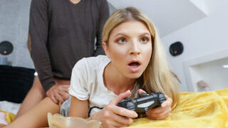ExxxtraSmall – Gina Gerson: Gamer Girl Focus