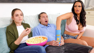 BrazzersExxtra – Sofi Ryan Sneaky Mid-Movie Fuck