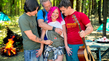 FreeuseFantasy – Gracie Gates: Share Your Girlfriend