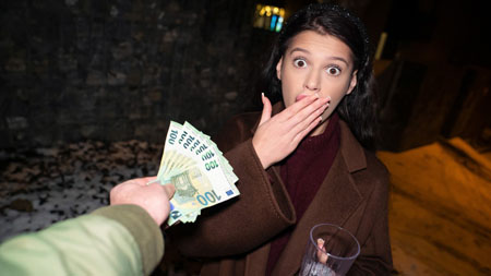 PublicAgent – Asandra Dewy: The Lonely Party Girl